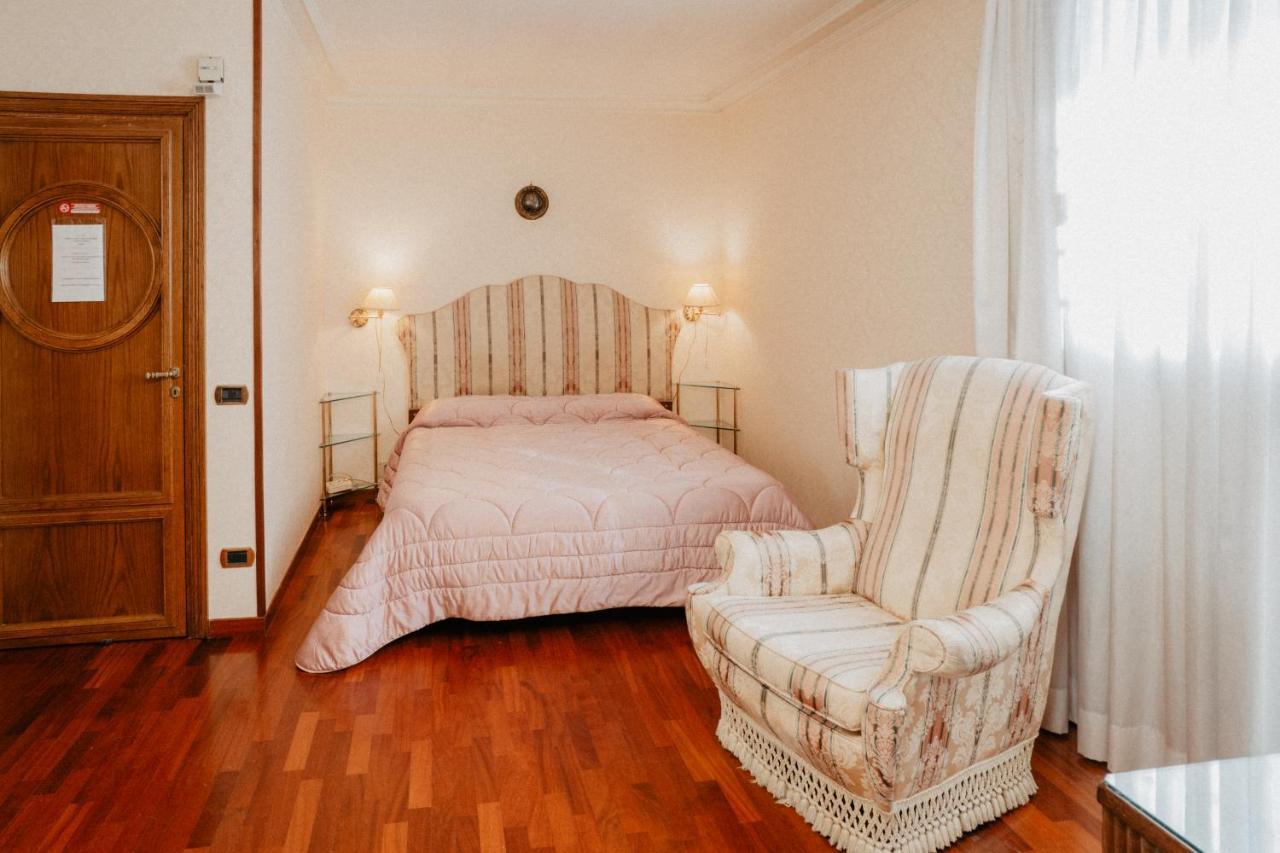 Villa Luigi XVI تارانتو المظهر الخارجي الصورة